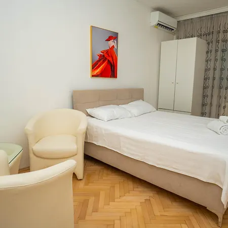 Apartment He-ra Centre *