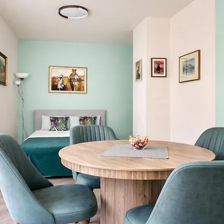 Balkan Beauty By He-ra