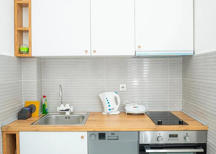 Balkan Beauty By He-ra *