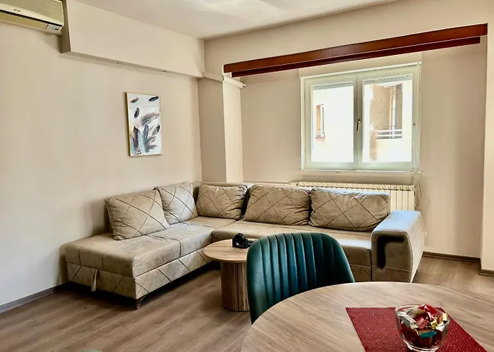 Balkan Beauty By He-ra * Skopje